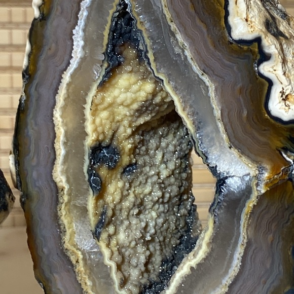 AGATE GEODE ON STAND SET - Picture 12 of 13